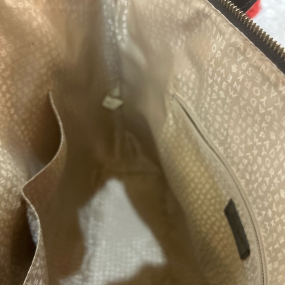 Gorgeous Kate Spade Patent Leather Spade Embossed Shoulder Bag. New! - Picture 2 of 13